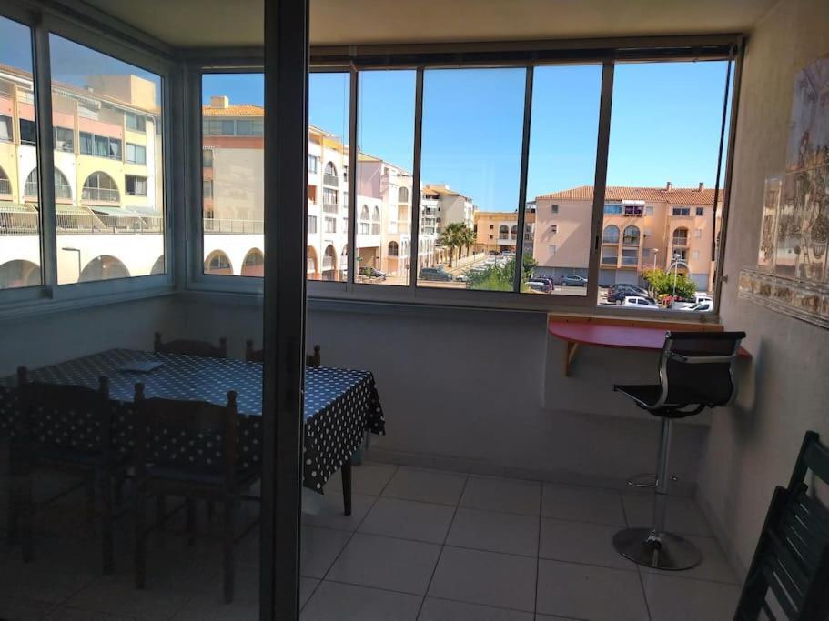 Appartement Vue Sur Canal Proximite Mer Сет Екстериор снимка