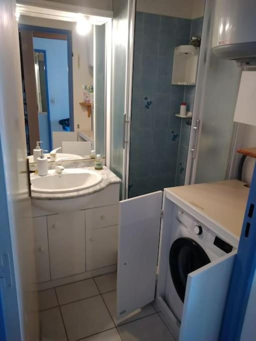 Appartement Vue Sur Canal Proximite Mer Сет Екстериор снимка